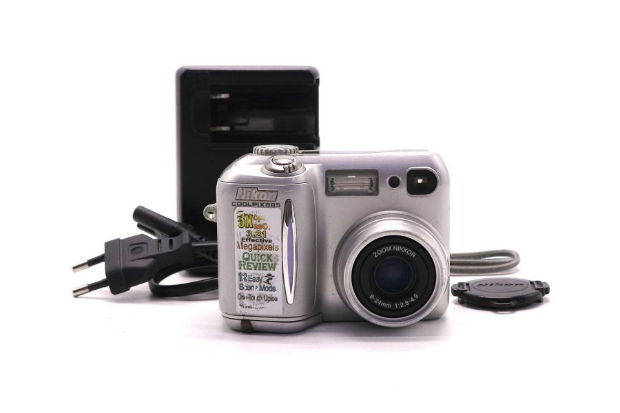 Компактная цифровая камера Nikon Coolpix 885