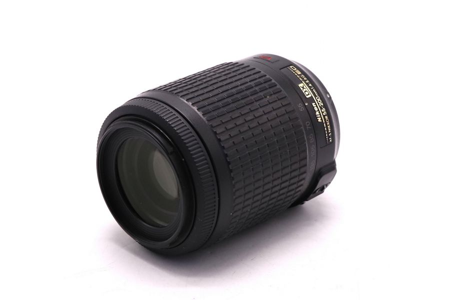 Объектив Nikon 55-200mm f/4-5,6G AF-S DX VR IF-ED Zoom-Nikkor