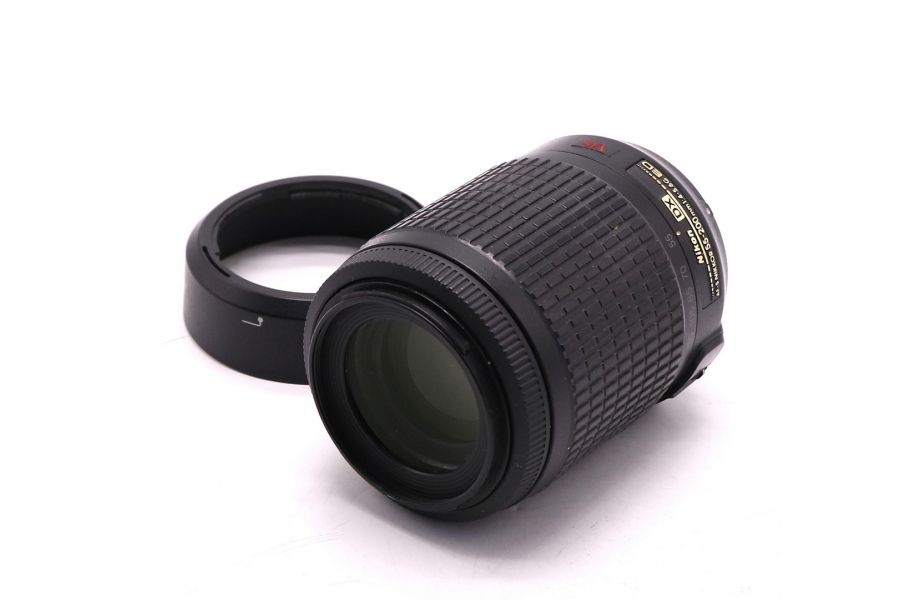 Объектив Nikon 55-200mm f/4-5,6G AF-S DX VR IF-ED Zoom-Nikkor