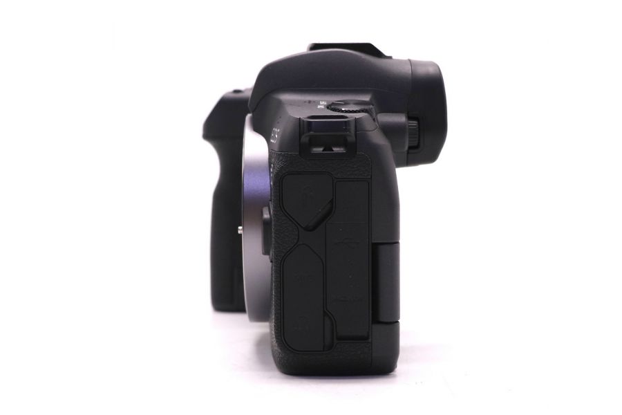 Canon EOS R body в упаковке (пробег 5010 кадров)