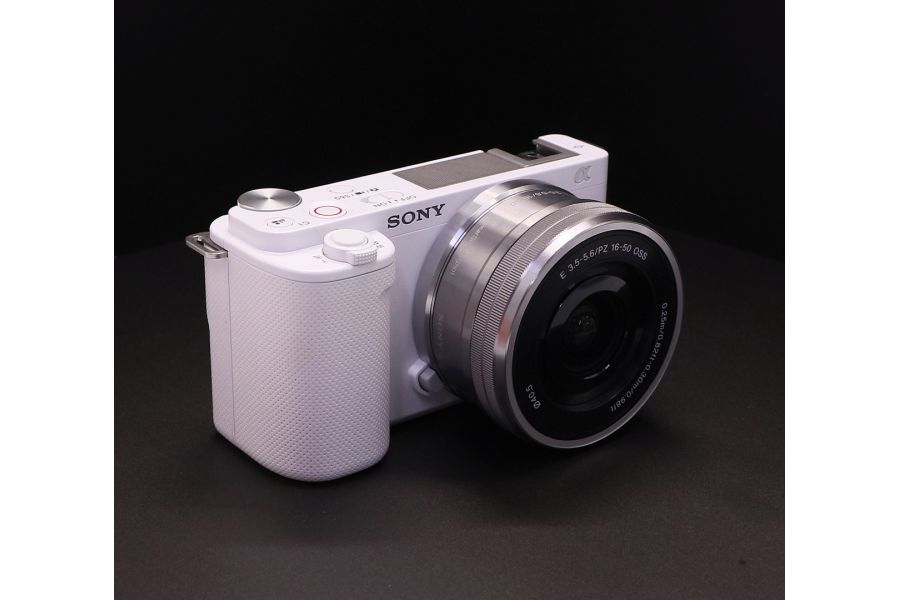 Sony ZV-E10 kit в упаковке (пробег 620 кадров)