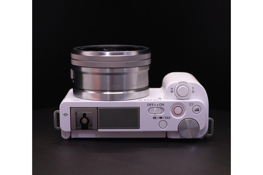 Sony ZV-E10 kit в упаковке (пробег 620 кадров)