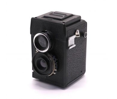 Двухобъективная зеркальная камера Любитель 166