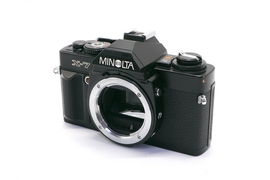 Зеркальная пленочная камера Minolta X-7 body