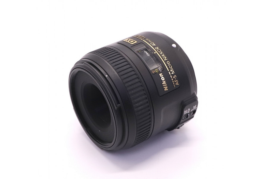 Объектив Nikon 40mm f/2.8G AF-S DX micro Nikkor