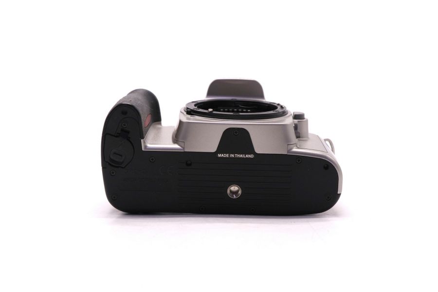 Фотокамера зеркальная Nikon F55 body неисправный