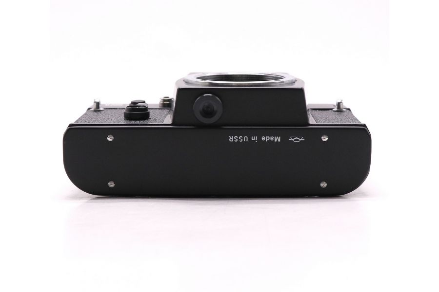 Зеркальный фотоаппарат Зенит 12xp body в упаковке