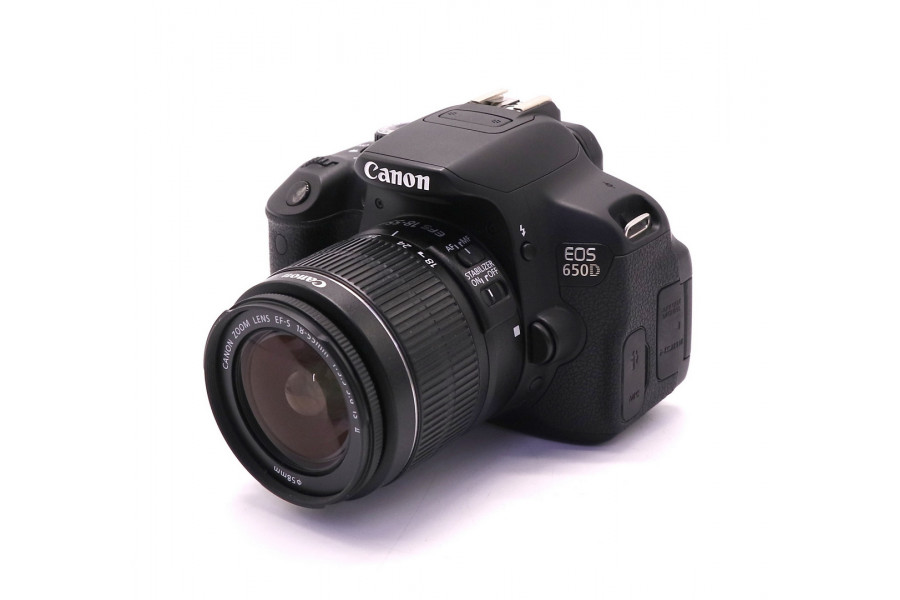 Камера Canon EOS 650D kit (пробег 1340 кадров)