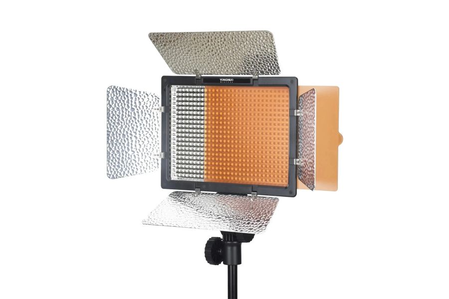 Осветитель светодиодный YongNuo YN600L II 3200-5500K