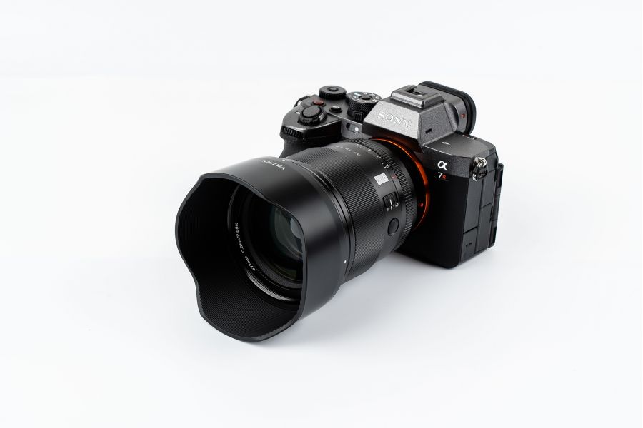 Объектив Viltrox AF 75mm F1.2 PRO для Sony E