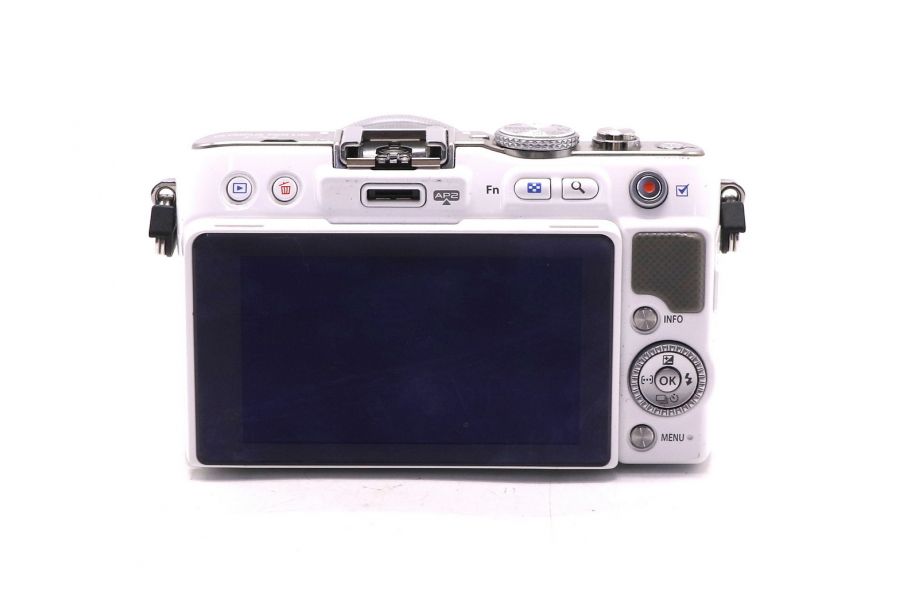 Olympus pen E-PL3 kit (пробег 3735 кадров)