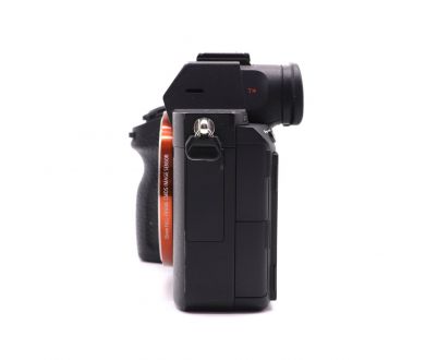 Sony A7RIII ILCE-7RM3 body (пробег 400 кадров)