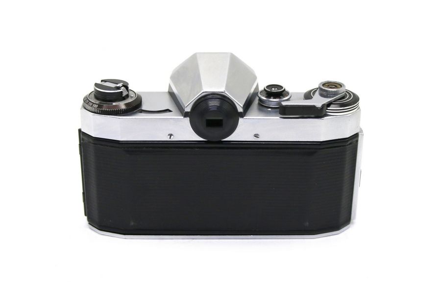 Винтажная плёночная камера Praktica Nova B body