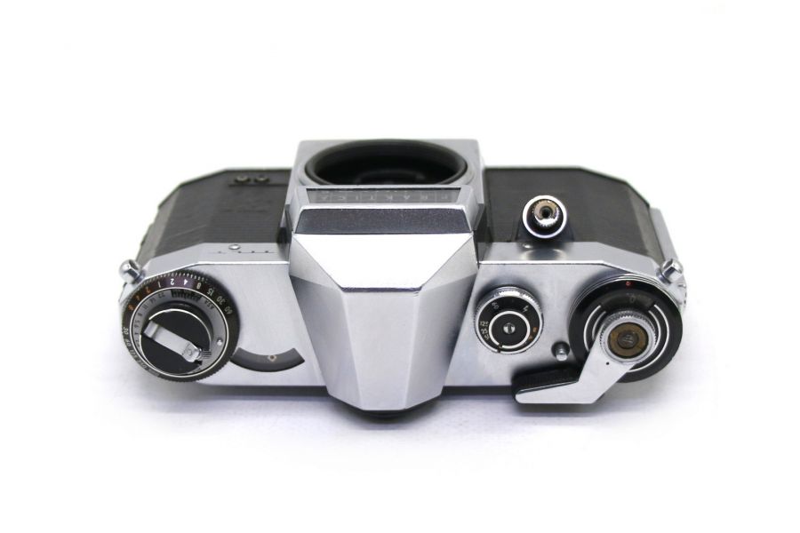 Винтажная плёночная камера Praktica Nova B body