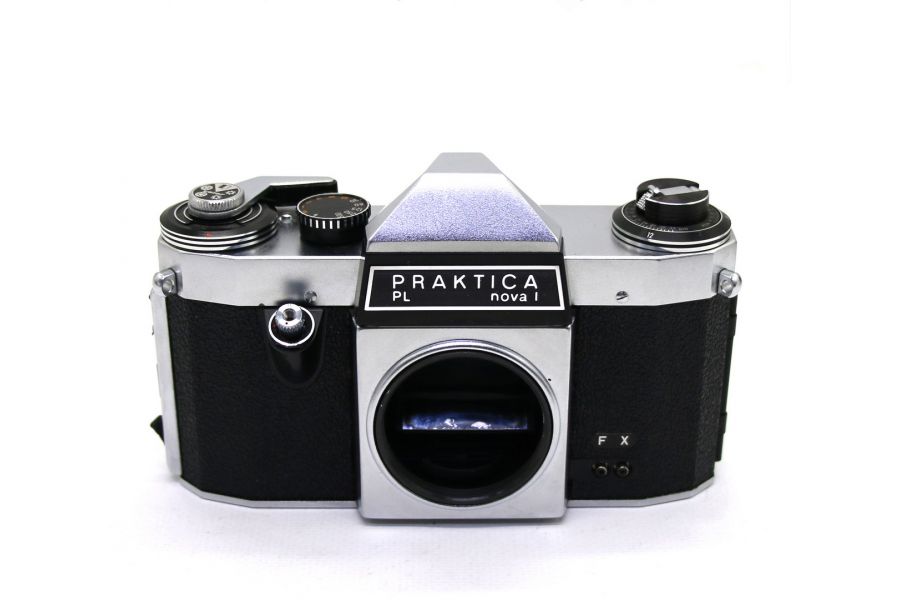 Praktica PL Nova l body б.