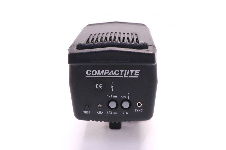Комплект студийного света Multiblitz CompactLite
