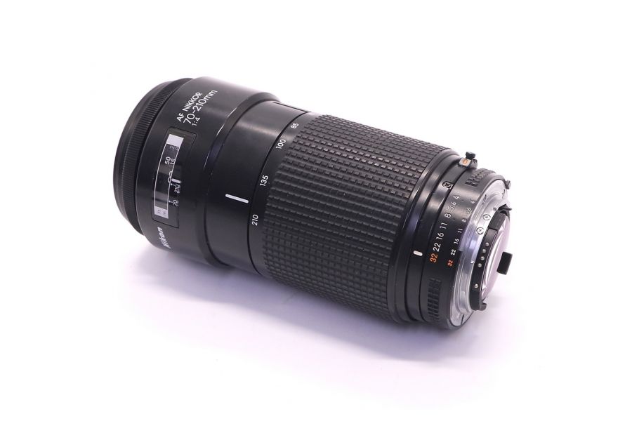 Nikon AF 70-210mm f/4 Nikkor