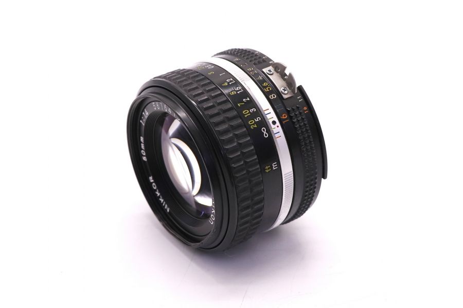 Nikon 50mm f/1.4 Nikkor (Japan, 1988г)