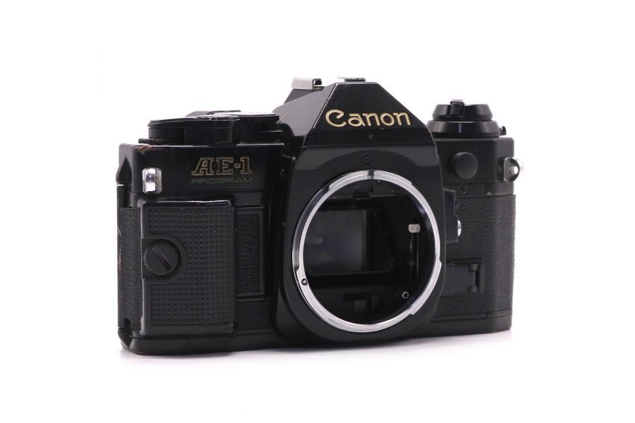 Зеркальный фотоаппарат Canon AE-1 Program