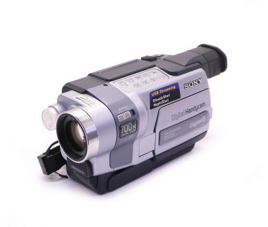 Видеокамера Sony DCR-TRV250E в упаковке