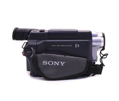 Видеокамера Sony DCR-TRV250E в упаковке