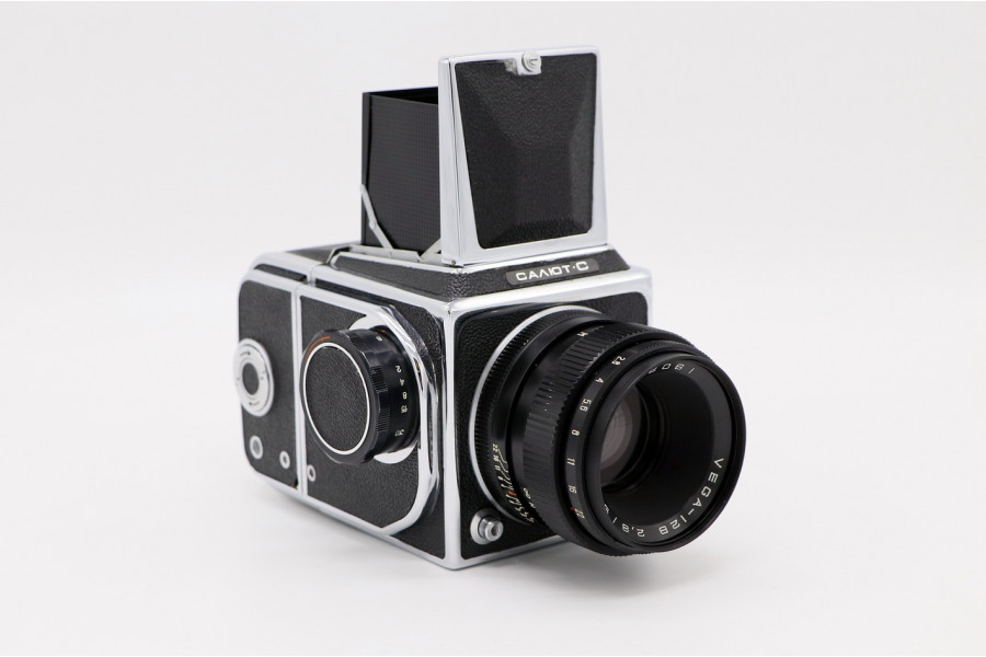 Советский фотоаппарат Салют-С + объектив Вега-12В