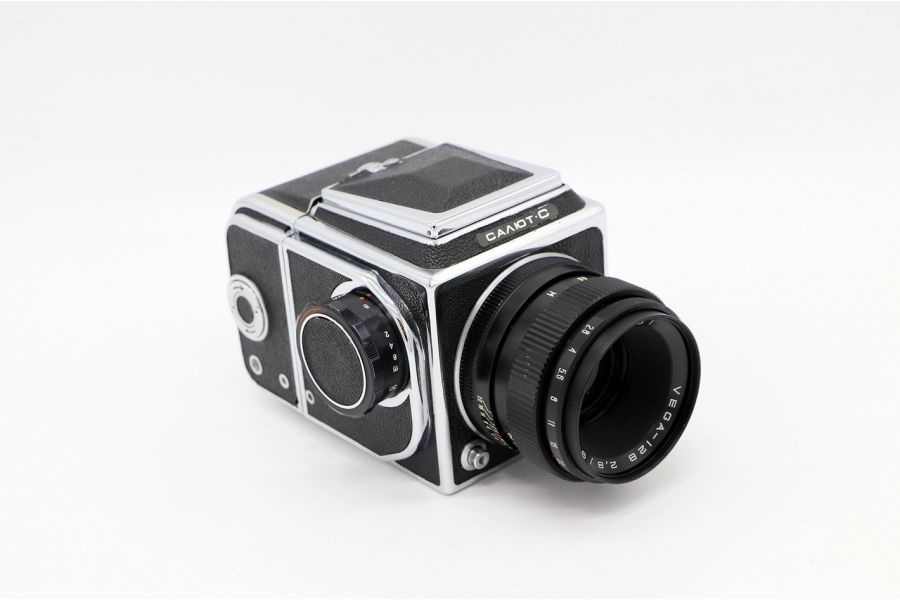 Советский фотоаппарат Салют-С + объектив Вега-12В