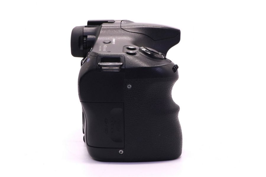 Фотоаппарат Sony A65 body (пробег 8745 кадров)