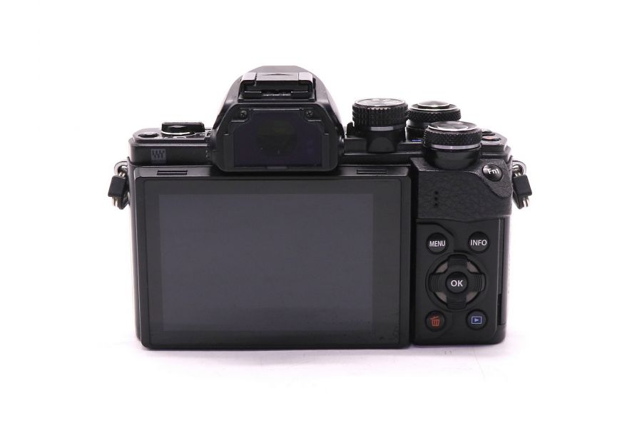 Olympus OM-D E-M10 Mark II body black (пробег 59150 кадров)