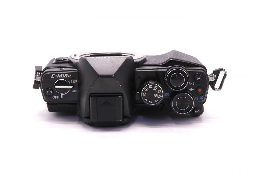 Olympus OM-D E-M10 Mark II body black (пробег 59150 кадров)