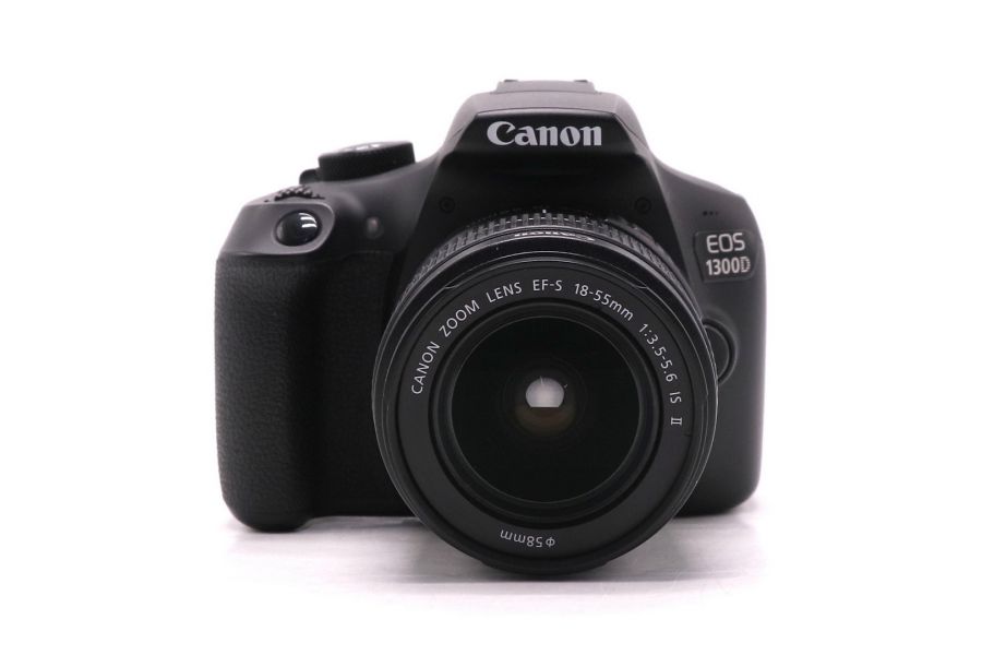Canon EOS 1300D kit (пробег 64780 кадров)