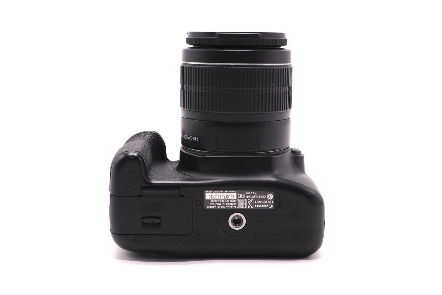 Canon EOS 1300D kit (пробег 64780 кадров)