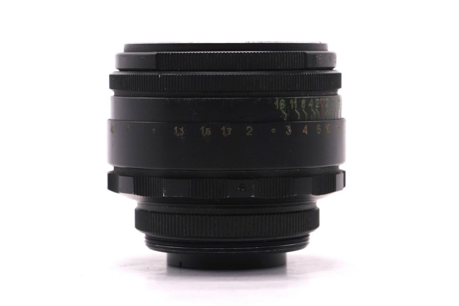 Советский светосильный объектив Гелиос-44-2 2/58