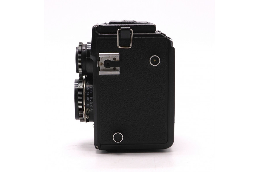 Пленочный фотоаппарат Любитель 166В (СССР, 1985)