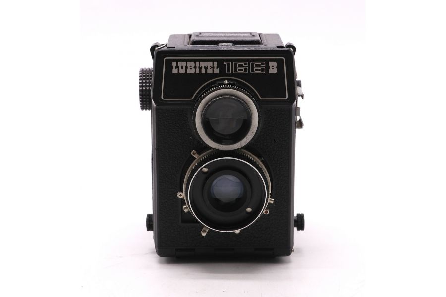 Пленочный фотоаппарат Любитель 166В (СССР, 1985)