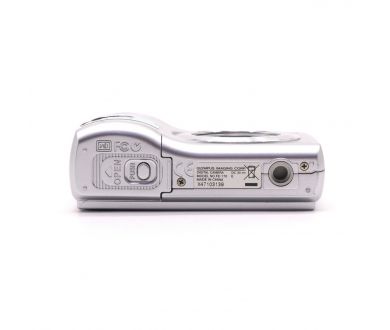 Цифровая камера Olympus FE-170 в упаковке