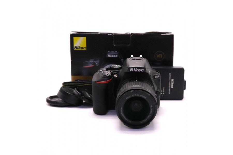 Nikon D5600 kit в упаковке (пробег 5370 кадров)