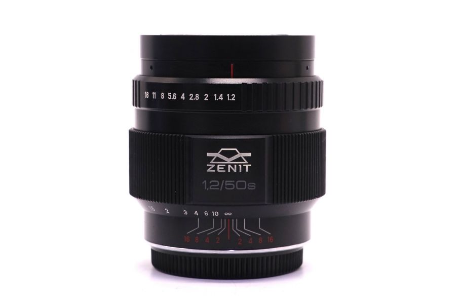 Светосильный объектив Зенитар-C 1,2/50s в упаковке