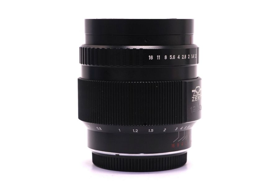 Светосильный объектив Зенитар-C 1,2/50s в упаковке
