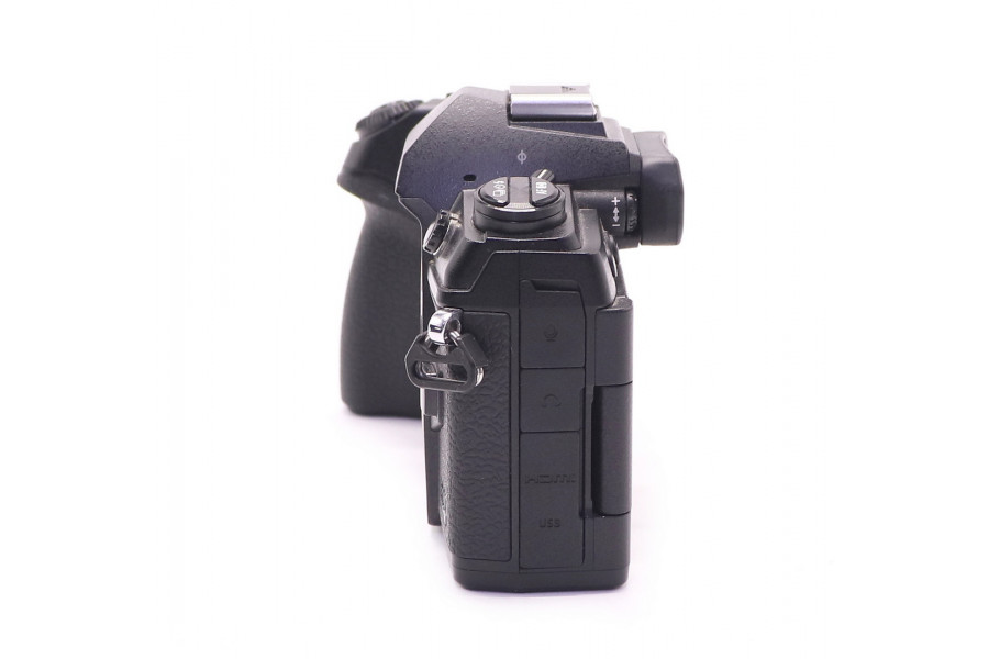 Olympus OM-D E-M1 Mark III body в упаковке (пробег 1300 кадров)