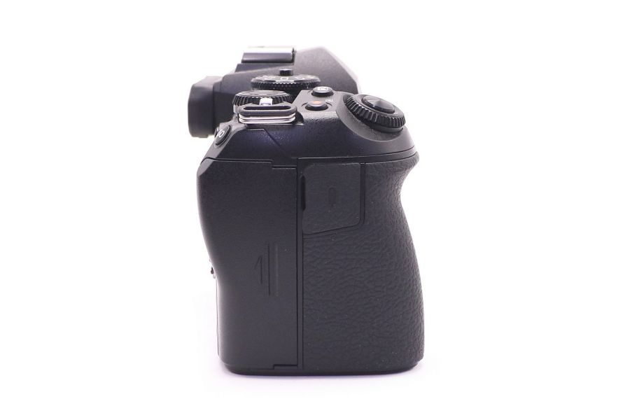 Olympus OM-D E-M1 Mark III body в упаковке (пробег 1300 кадров)