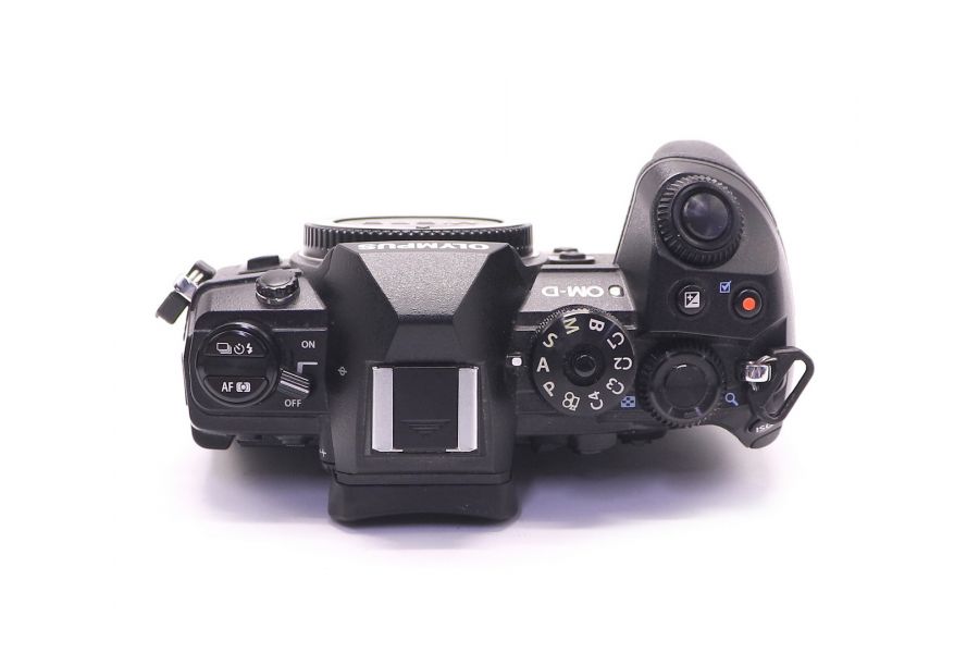 Olympus OM-D E-M1 Mark III body в упаковке (пробег 1300 кадров)