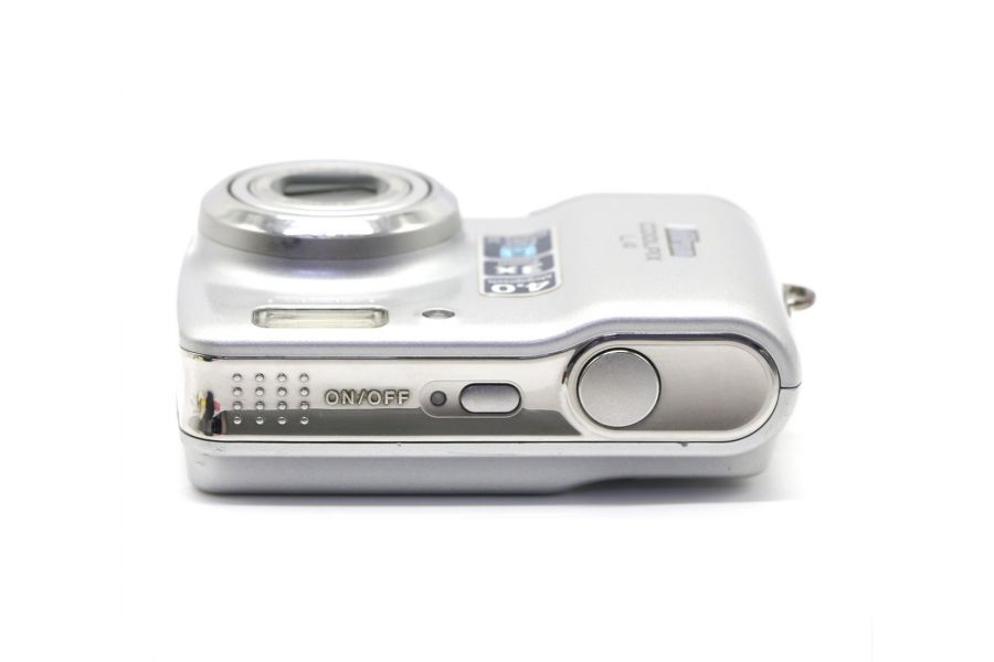Компактная цифровая камера Nikon Coolpix L4