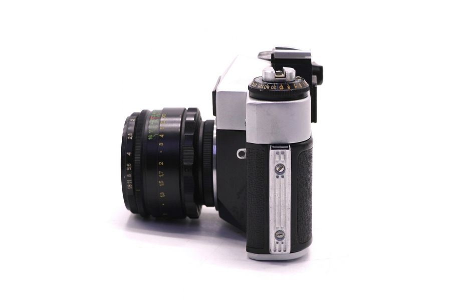 Фотокамера Зенит ЕТ silver + Гелиос 44-2 (СССР)