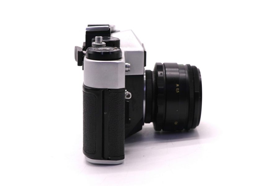 Фотокамера Зенит ЕТ silver + Гелиос 44-2 (СССР)