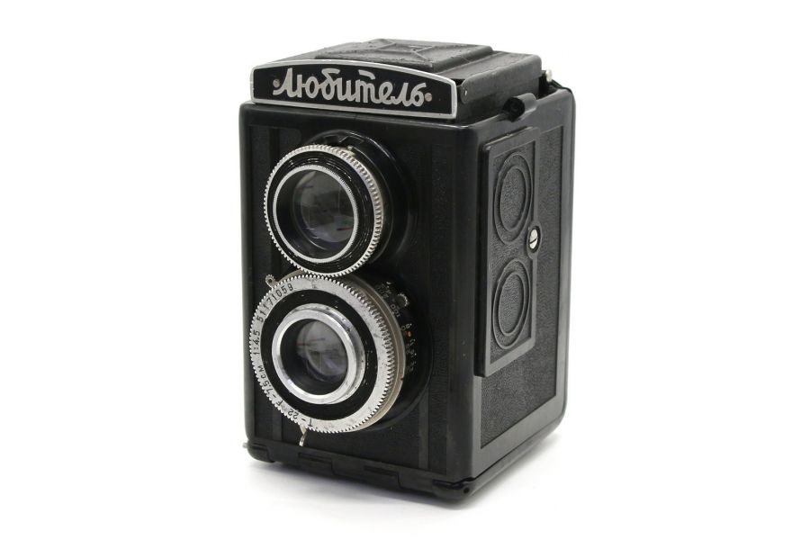 Среднеформатный зеркальный фотоаппарат Любитель