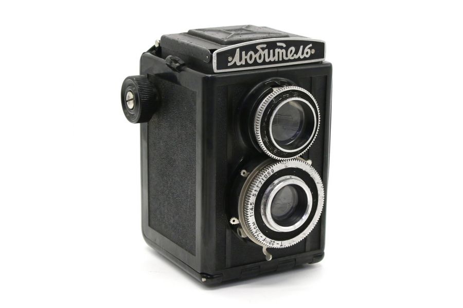 Среднеформатный зеркальный фотоаппарат Любитель