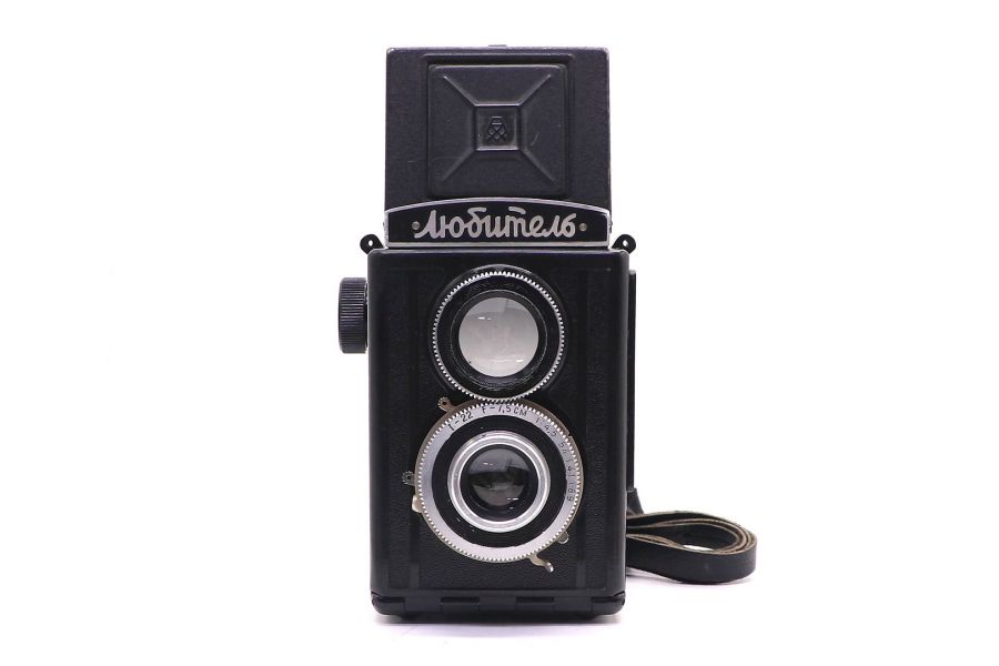 Среднеформатный зеркальный фотоаппарат Любитель