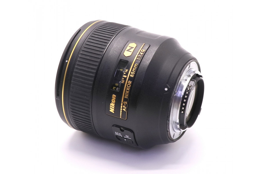 Nikon 85mm f/1.4G AF-S Nikkor в упаковке