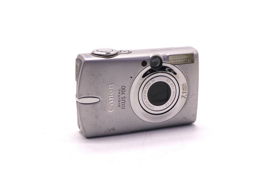 Фотокамера компактная Canon IXUS 700 в упаковке
